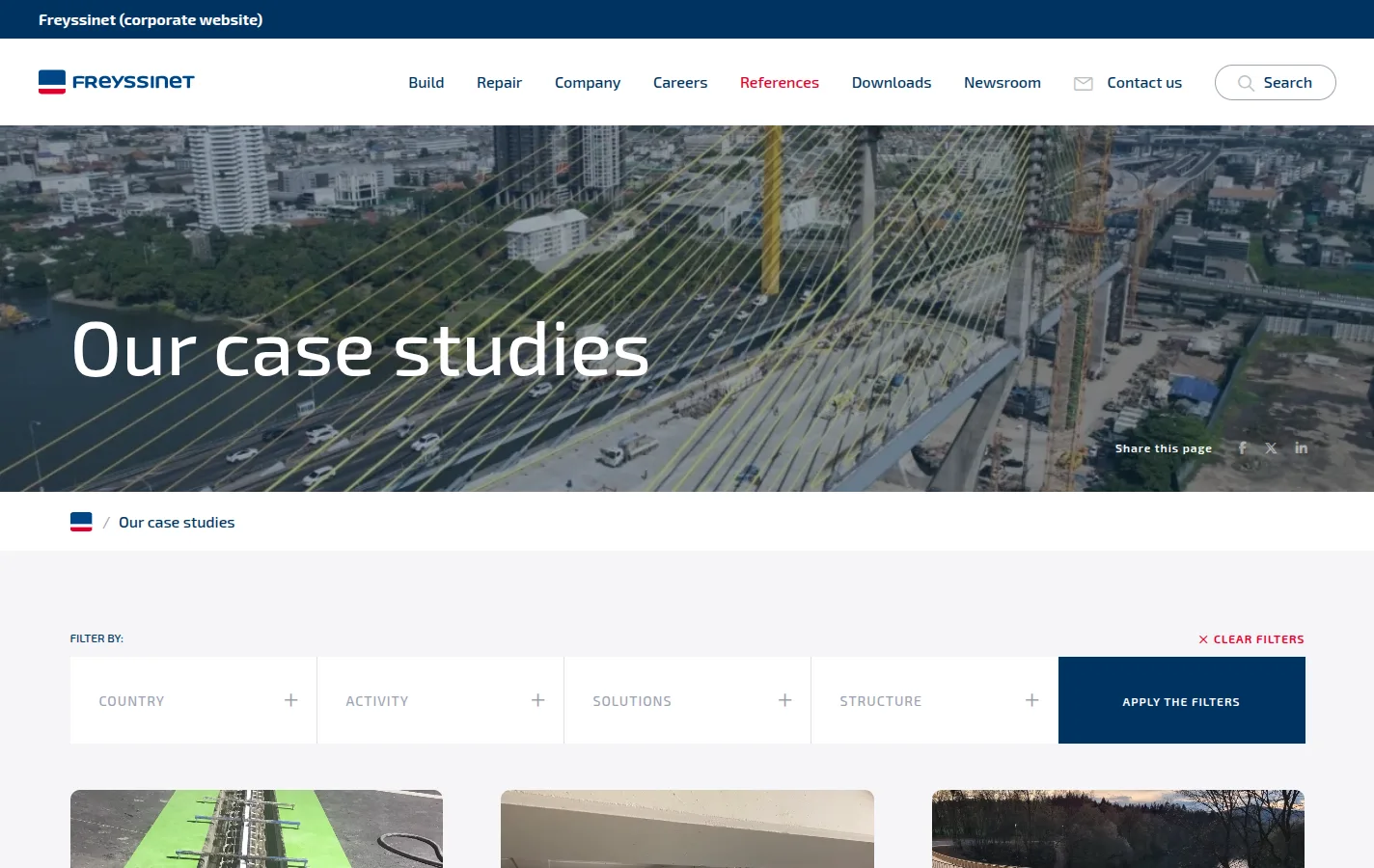 Page « Our case studies » du site freyssinet.com : en-tête sur un pont à haubans et barre de filtres par pays, activité, solution et structure